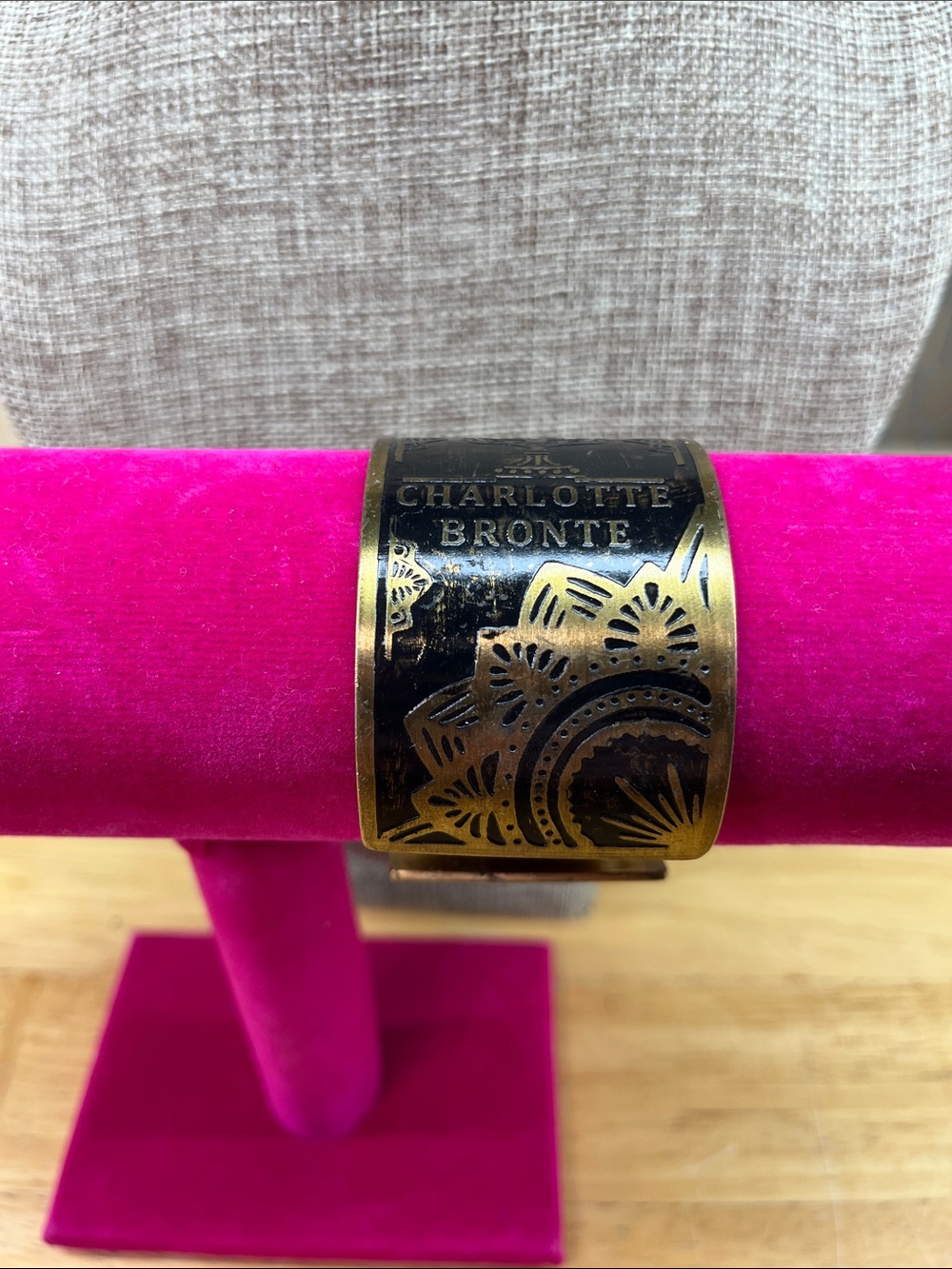 Jane Eyre Charlotte Brontë Brass Cuff Bracelet in Antique Gold - Picture 5 of 9